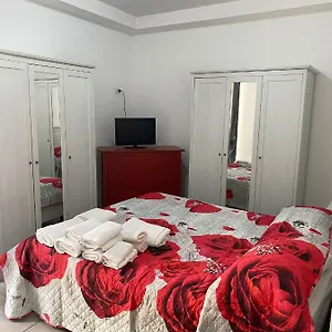 https://a-casa-e-mamma-naples.hotels-amalfi.com