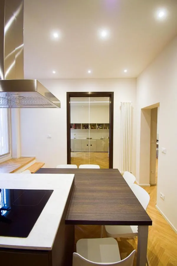 Sibilla Suite Apartment - Via Piella 14 Bologna 0*,  Italy