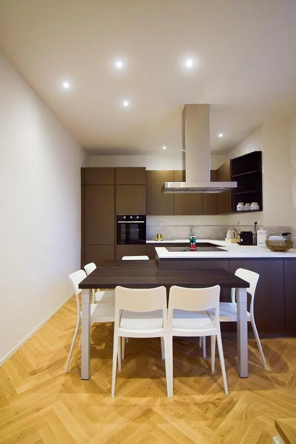 Sibilla Suite Apartment - Via Piella 14 Bologna Italy