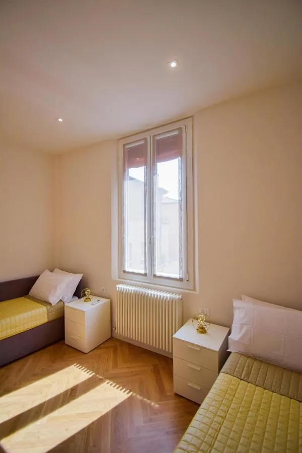 Sibilla Suite Apartment - Via Piella 14 Bologna 0*,  Italy